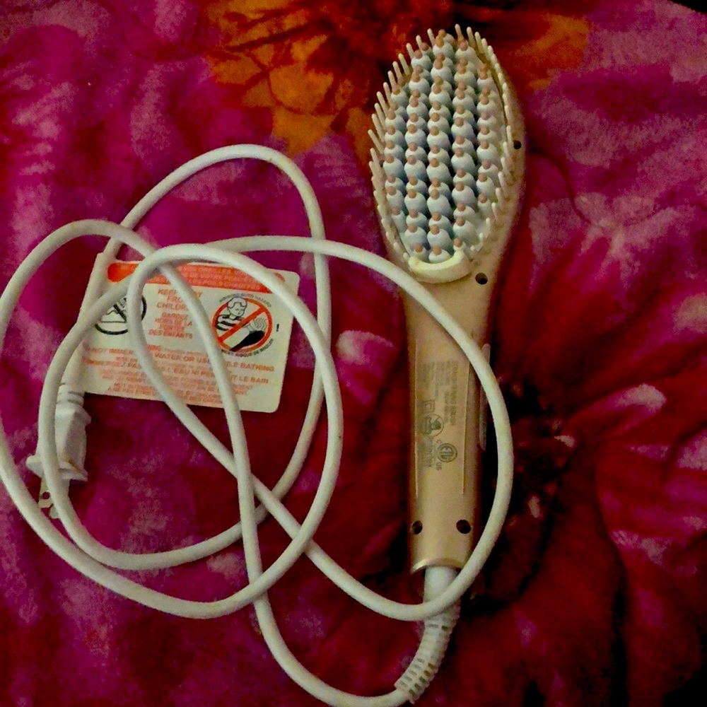 Vivitar hair straightening brush
